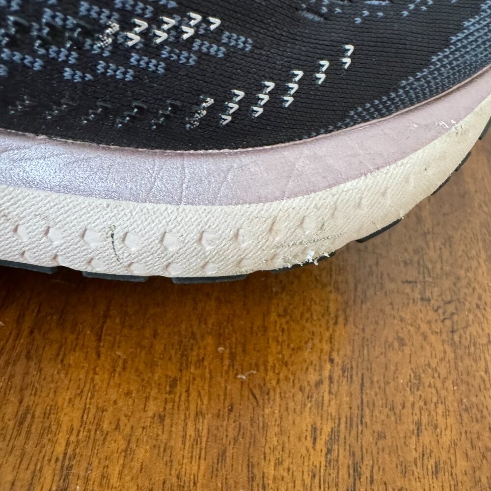 Brooks Glycerin 19 in Black and Pink - Picture 5 of 14